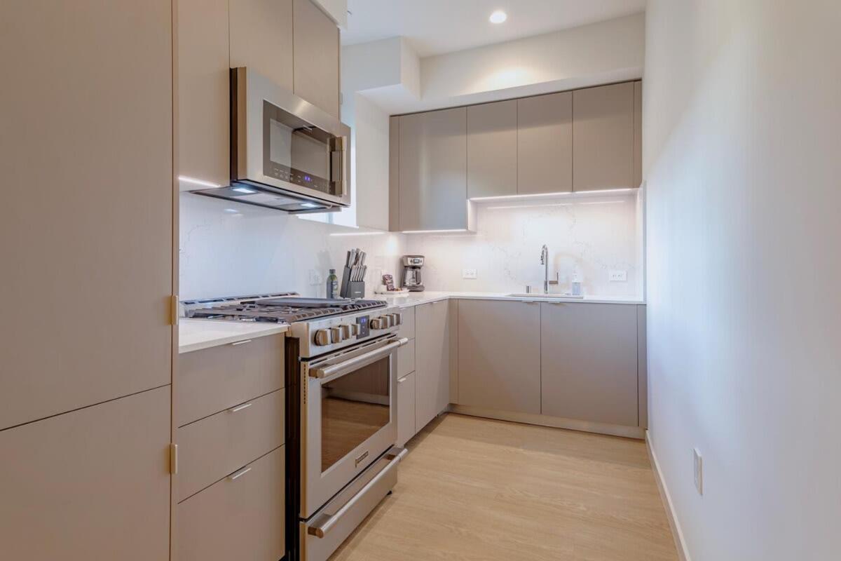 Stylish Coliving Suite W Walk In Closet Near Ucla Лос-Анджелес Экстерьер фото